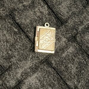 Vintage .925 Silver double page Locket Pendant